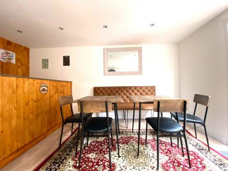 5 bedroom Terraced House to let in Martyrs Field Road, Wincheap, CT1