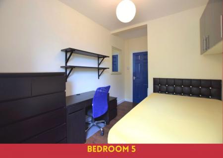 5 bedroom Semi-detached house to let in Oxford Road, Wincheap, CT1