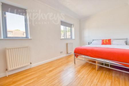 5 bedroom Terraced House to let in Regency Place, Canterbury, CT1