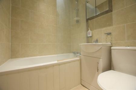 1 bedroom Semi-detached house to let in Sturry Road, Canterbury, CT1