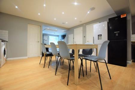 7 bedroom Semi-detached house to let in Tenterden Drive, Canterbury, CT2