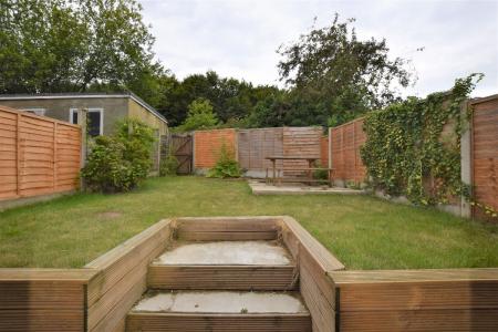 7 bedroom Semi-detached house to let in Tenterden Drive, Canterbury, CT2