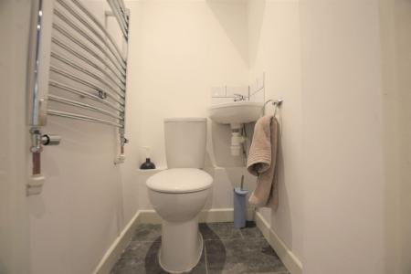 7 bedroom Semi-detached house to let in Tenterden Drive, Canterbury, CT2