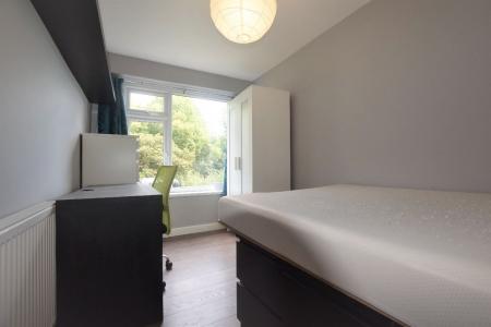 7 bedroom Semi-detached house to let in Tenterden Drive, Canterbury, CT2