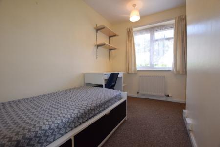 4 bedroom Terraced House to let in Tunstall Road, Canterbury, CT2