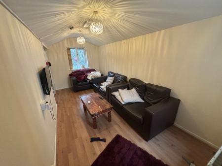 6 bedroom Terraced House to let in Wincheap, Canterbury, CT1