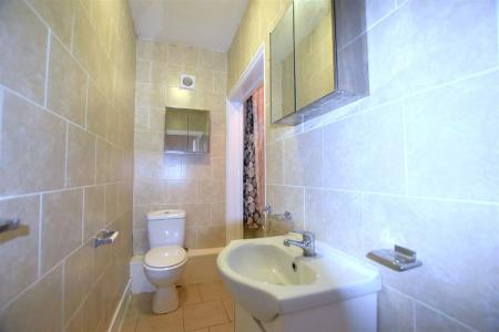 1 bedroom Semi-detached house to let in York Road, Wincheap, CT1