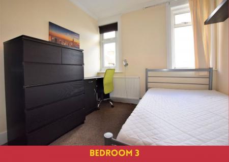 1 bedroom Semi-detached house to let in York Road, Wincheap, CT1