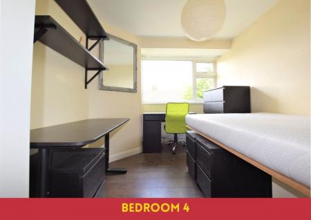 5 bedroom Semi-detached house to let in 5 Bed Student Home - 15 Rhodaus Close