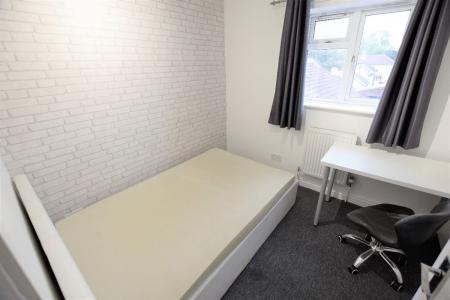 4 bedroom Semi-detached house to let in 4 Bed Student Home - Edgar Road, Opposite CCCU