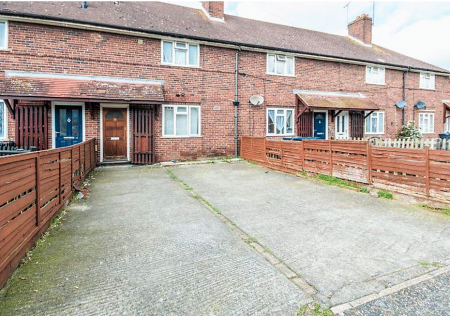 4 bedroom Semi-detached house to let in 4 Bed Student Home - Edgar Road, Opposite CCCU