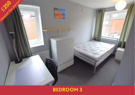 5 bedroom Semi-detached house to let in 5 Bed Student Home - 7 Green Cloth Mews