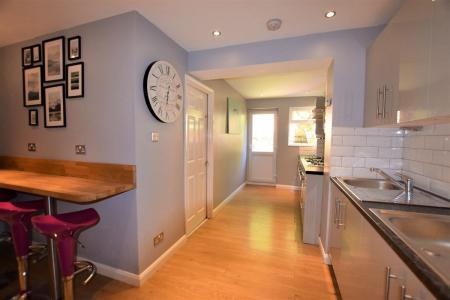 7 bedroom Semi-detached house to let in 19 Regency Place