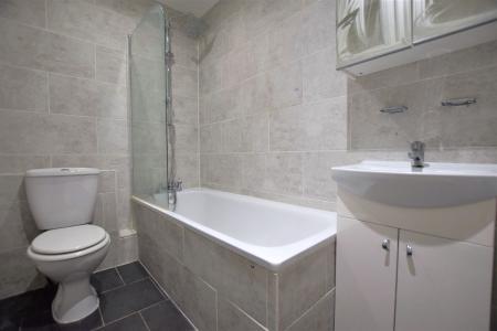 7 bedroom Semi-detached house to let in 19 Regency Place