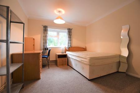 2 bedroom Apartment to let in 2 Bedroom Student Home - Jesuit Close, UKC