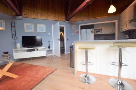 3 bedroom Apartment to let in St. Mildred's Court (City Centre)