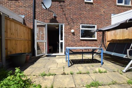 3 bedroom Terraced House to let in Bishops Way (St. Dunstans)