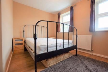 4 bedroom Terraced House to let in 4 Bedroom Student Home - Henry Court (Near City Centre)