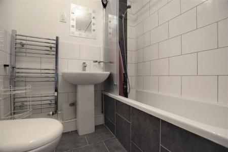 4 bedroom Terraced House to let in 4 Bedroom Student Home - Henry Court (Near City Centre)
