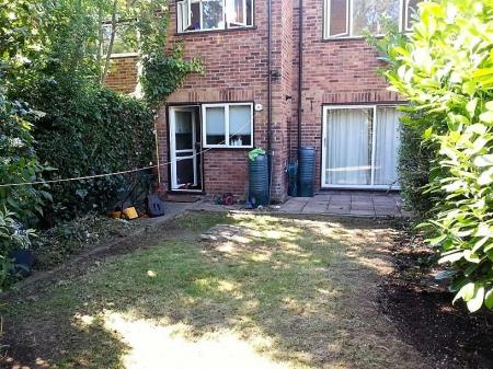 4 bedroom Terraced House to let in 4 Bedroom Student Home - 3 Teddington Close