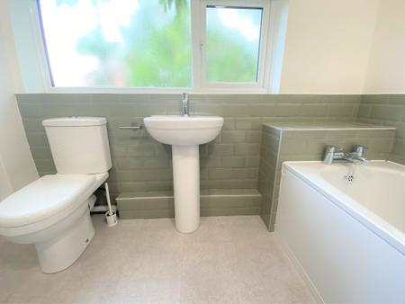 4 bedroom Terraced House to let in 4 Bedroom Student Home - 3 Teddington Close