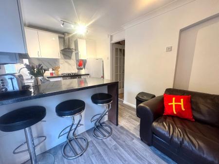 3 bedroom Terraced House to let in Starle Close