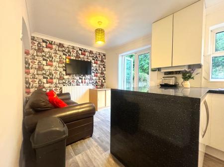 3 bedroom Terraced House to let in Starle Close