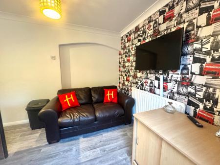 3 bedroom Terraced House to let in Starle Close