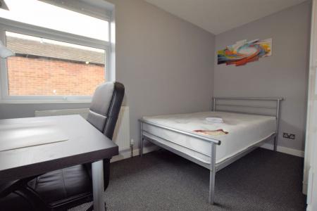 5 bedroom Semi-detached house to let in 6 Green Cloth Mews