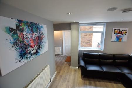 5 bedroom Semi-detached house to let in 6 Green Cloth Mews