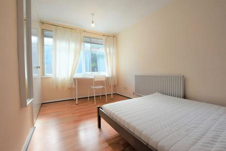 4 bedroom Terraced House to let in 8 Payton Mews - 4 Bedroom Student Home - CCCU