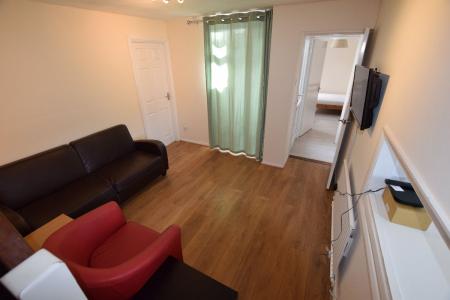 4 bedroom Terraced House to let in 4 Bedroom Student House - City Centre