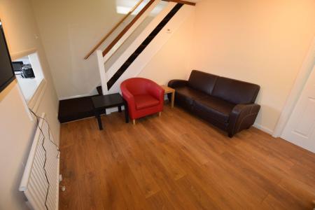 4 bedroom Terraced House to let in 4 Bedroom Student House - City Centre