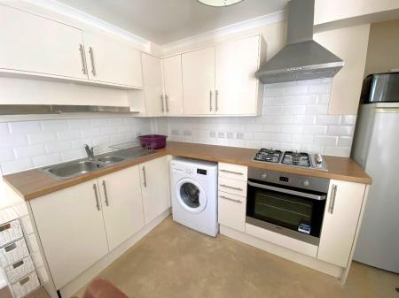 4 Fyndon House-3 Bedroom Student Home -CCCU