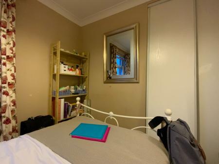 2 bedroom Apartment to let in Station Road West