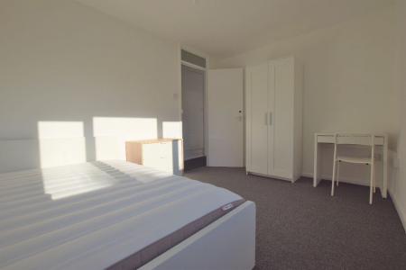 4 bedroom Terraced House to let in 4 Bedroom Student Home -UKC - 53 Downs Rd