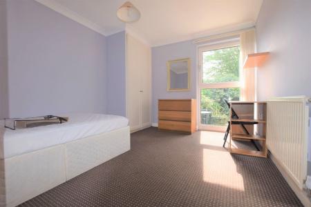 3 bedroom Bungalow to let in 37 Headcorn Drive, Canterbury