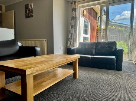 3 bedroom Bungalow to let in 37 Headcorn Drive, Canterbury