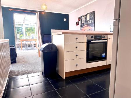 3 bedroom Bungalow to let in 37 Headcorn Drive, Canterbury