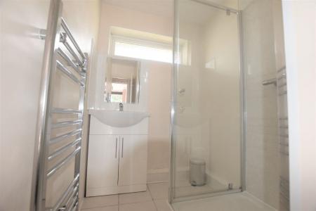 3 bedroom Bungalow to let in 37 Headcorn Drive, Canterbury