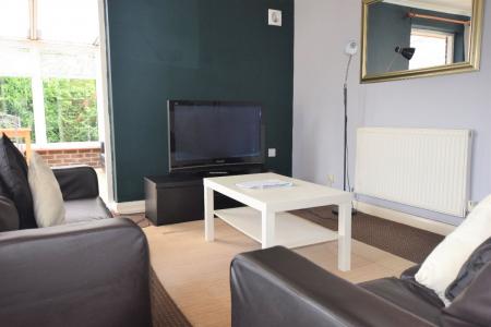 3 bedroom Bungalow to let in 37 Headcorn Drive, Canterbury