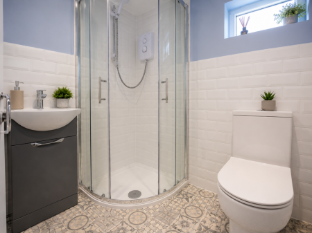 5 bedroom Terraced House to let in 5 Bed Student Home - 80 Downs Road, Canterbury
