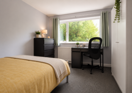 5 Bed Student Home - 80 Downs Road, Canterbury