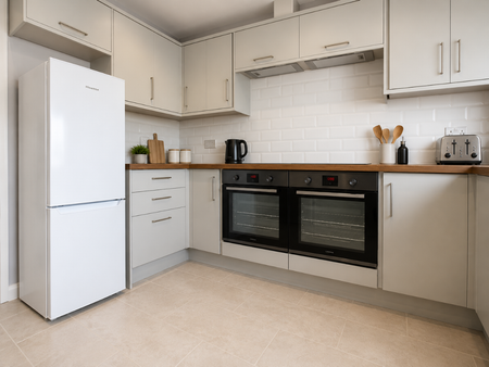 5 bedroom Terraced House to let in 5 Bed Student Home - 80 Downs Road, Canterbury