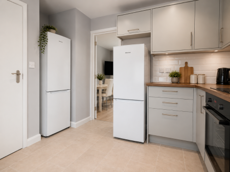 5 bedroom Terraced House to let in 5 Bed Student Home - 80 Downs Road, Canterbury