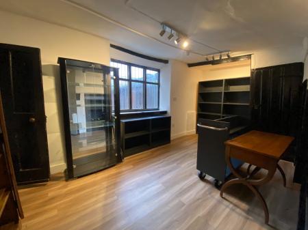 0 bedroom Shop to let in Burgate, Canterbury