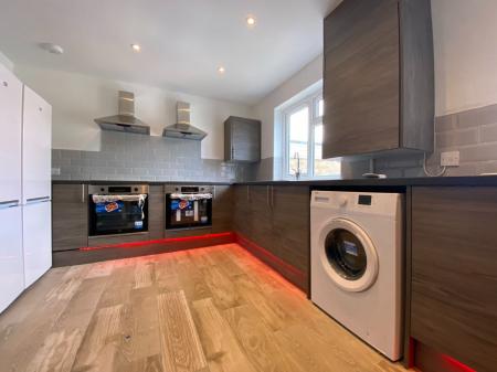 5 bedroom Terraced House to let in 5 Bedroom Student Home - 46 Downs Road, UKC