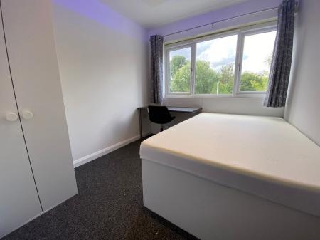 6 bedroom Terraced House to let in 6 Bedroom Student Home - 32 Downs Road, UKC