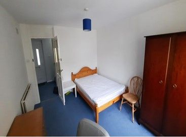 3 bedroom Terraced House to let in 15 Ancress Close, Canterbury