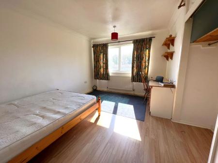 3 bedroom Terraced House to let in 15 Ancress Close, Canterbury